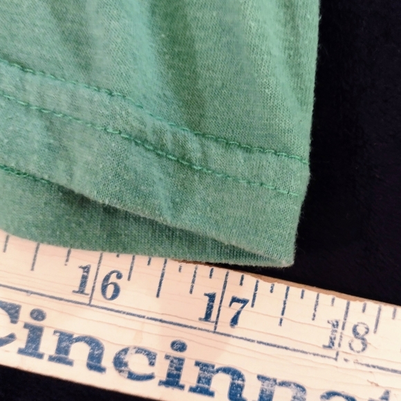 Incredible hulk shirt and keychain set - Picture 7 of 10